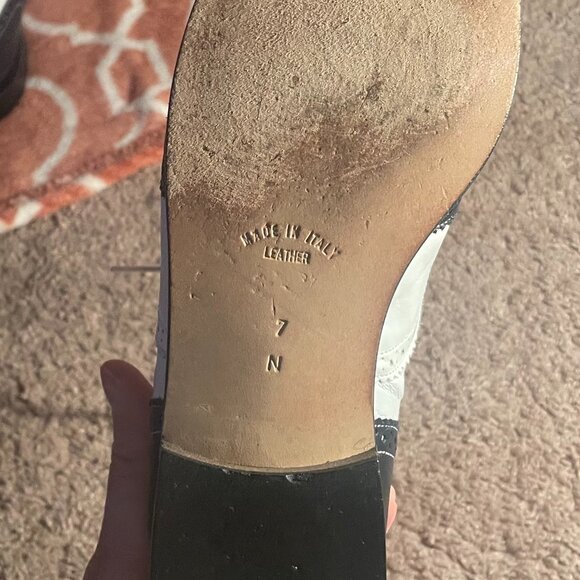 ANNE KLEIN Two-Tone Leather Oxfords Size 7 - Picture 5 of 7